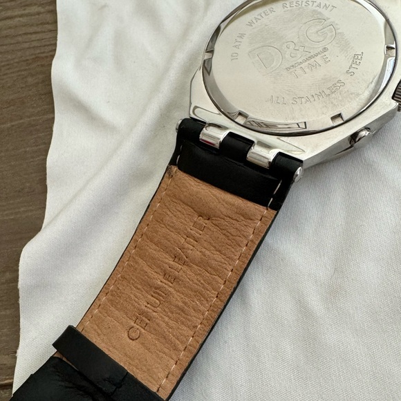 ORIGINAL D&G Men's Unique 46mm Chronograph Red Black Leather Dolce Gabbana Watch - Picture 5 of 7